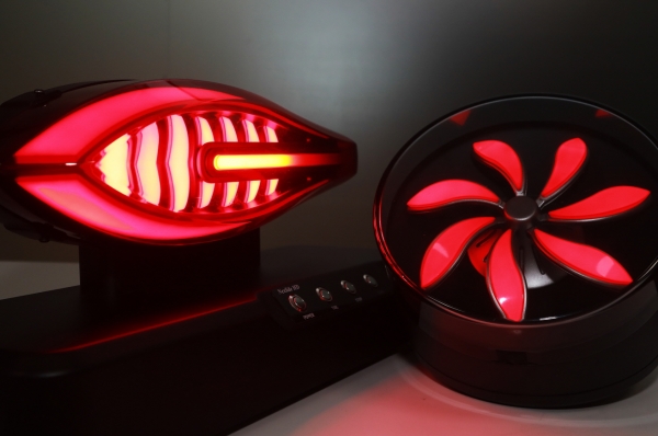 넥슬라이드-HD 적용 차량 램프 모형. 사진=LG이노텍 제공