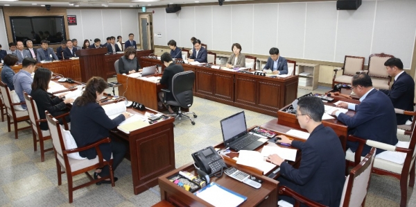 기획경제위 소관부서 주요업무 추진실적 점검 (제공=수원시의회)