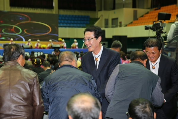 지난 13일 신안군민체육관에서 성황리에 개최된 모습.(사진제공=신안군)