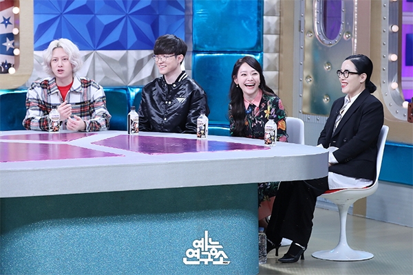 '라디오스타'에 출연해 유쾌한 입담과 흥미로운 에피소드로 화제를 모은 김소현.(왼쪽에서 세 번째) 사진=MBC.