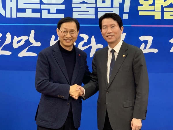 (왼쪽부터) 김성주 예비후보와 이인영 원내대표 (사진제공=김성주 예비후보 선거사무소)