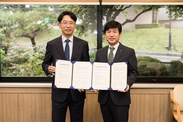 하나은행은 서울대학교발전기금과 신탁을 통한 유산 기부 확대를 위한 업무협약을 체결했다. 사진=하나은행 제공