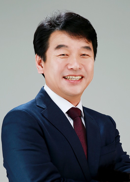 판스프링 사고 해결을 위한 정책토론회를 개최하는 문진석의원