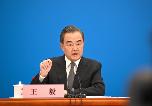 왕이(王毅) 중국 외교부장이 전국인민대표대회(전인대) 3일째인 2020년 5월 24일 베이징 인민대회당에서 기자회견을 하고 외교정책과 국제관계에 대해 언급하고 있다. 사진=연합뉴스