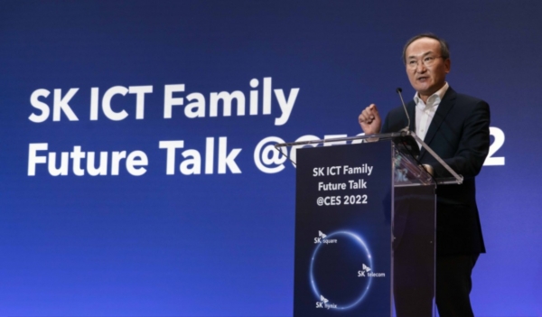 이석희 SK하이닉스 사장이 CES 2022가 열린 미국 라스베이거스에서 기자 간담회를 갖고 ‘SK ICT 연합’의 비전을 발표하고 있다. 사진=SK하이닉스