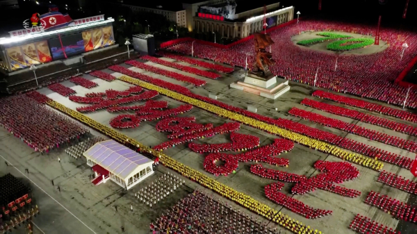 북한 조선중앙TV는 지난 28일 오후 3시부터 전날 밤에 열린 '전승절'(6·25전쟁 정전협정체결일) 70주년 열병식을 녹화 방영했다. 사진=연합뉴스