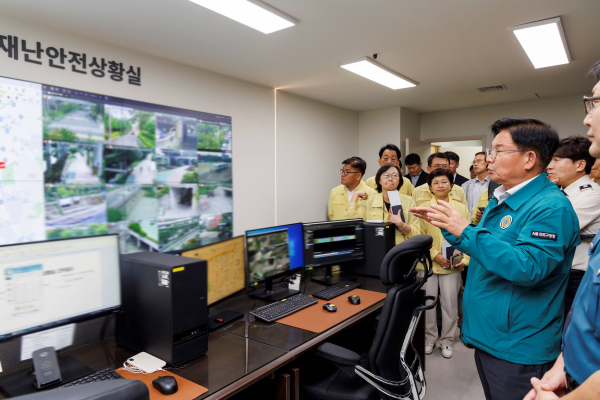 마포구가 내달 13일까지 관내에 설치된 CCTV 1,222개소와 비상벨 1,014개소를 대상으로 전수점검에 나섰다. 사진=마포구 제공 