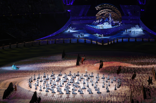 지난 23일 오후 중국 항저우 올림픽 스포츠센터 스타디움에서 열린 2022 항저우 아시안게임 개회식에서 공연이 진행되고 있다. 사진=연합뉴스