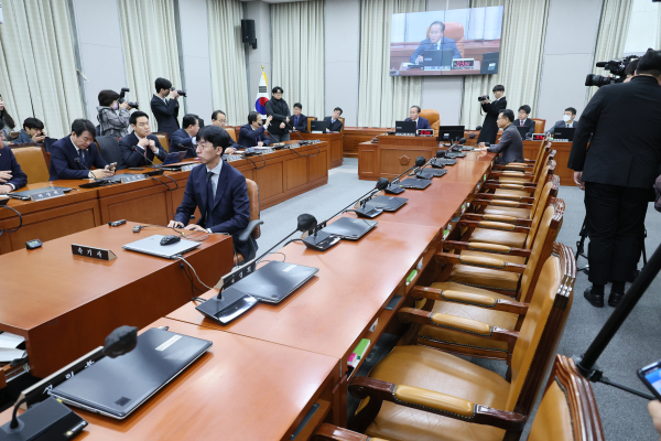6일 국회 운영위원회 전체회의가 여당 의원들이 불참한 가운데 열리고 있다. 국민의힘 이양수 의원만 여당 간사 자격으로 참석했다. 사진=연합뉴스