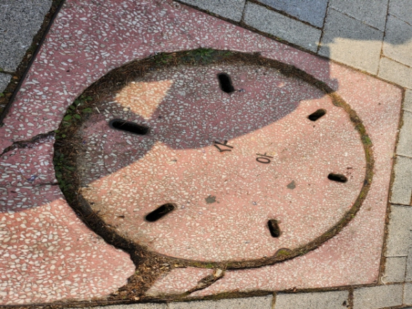 고양특례시, 오래된 맨홀 뚜껑 교체
